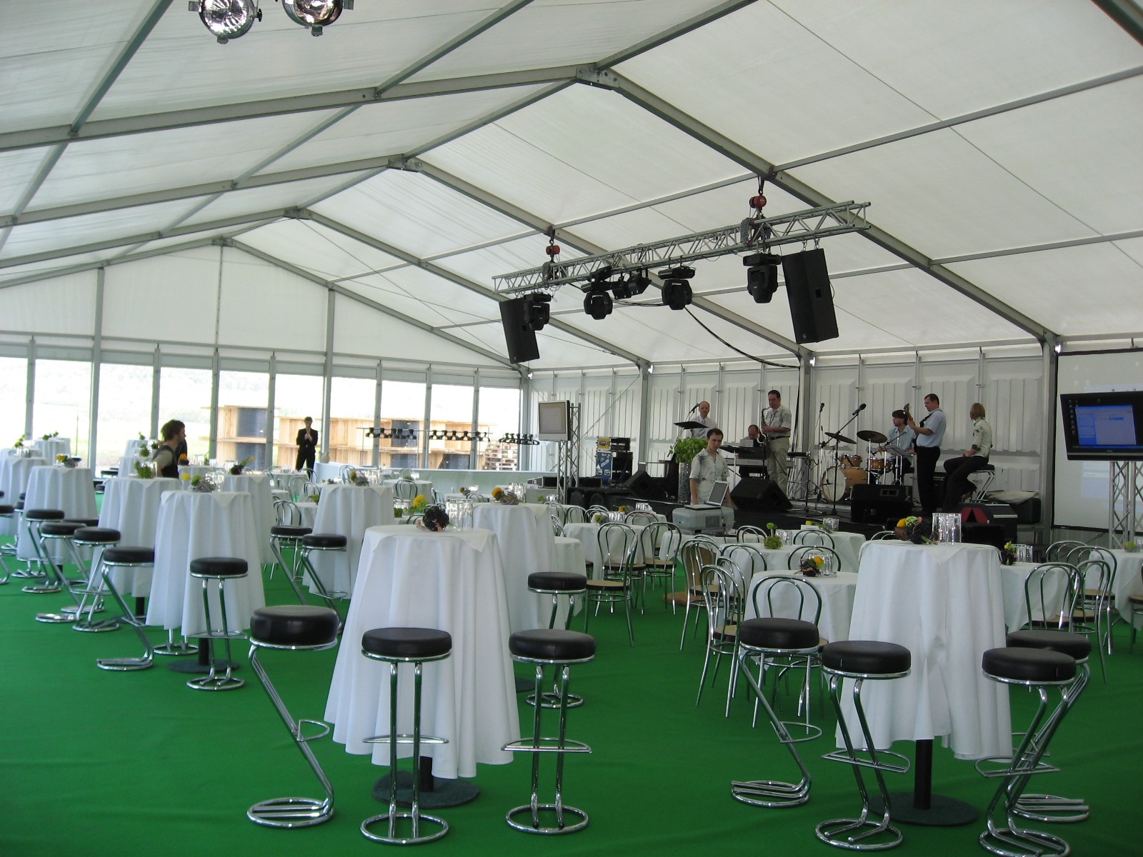 WhatsApp Image 2025-04-28 at 16.09.55 (1)